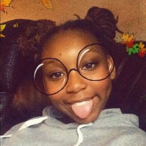 Meet your Posher, Tala